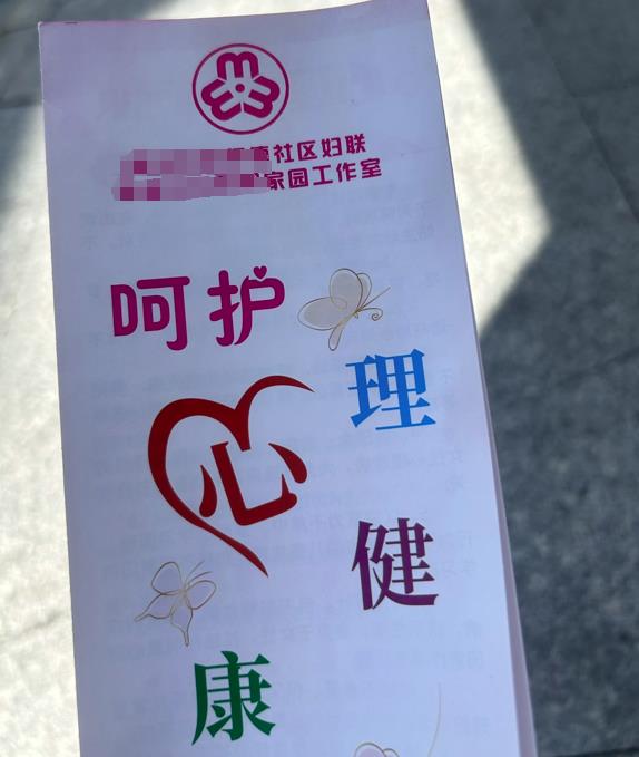 DƬ